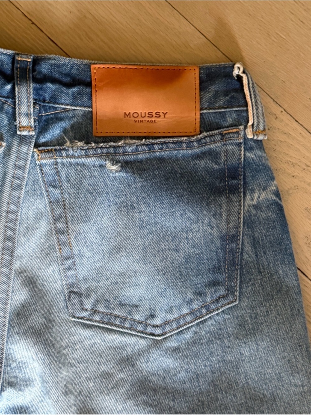 MOUSSY Low Rise Jeans - Picture 4 of 4